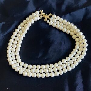 3-strand costume pearl necklace